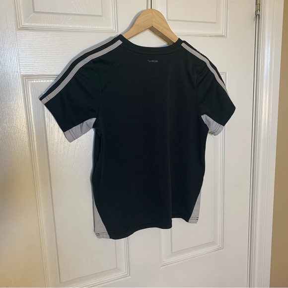 ⚡️3 for 25⚡️ Adidas ClimaCool Black T-Shirt with Logo & Stripes – Size S - Picture 2 of 7